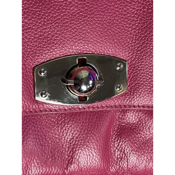 Rowallan Crossbody Magenta Pink Purse Leather Bag Scotland Buckle Turnlock - Picture 9 of 16